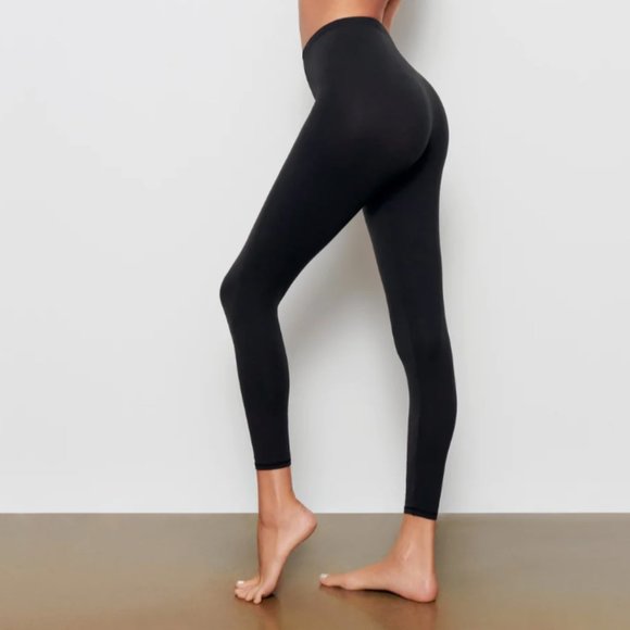 SKIMS Pants - SKIMS Fits Everybody Black "Onyx" Leggings, XS (Sold out on their site now!)